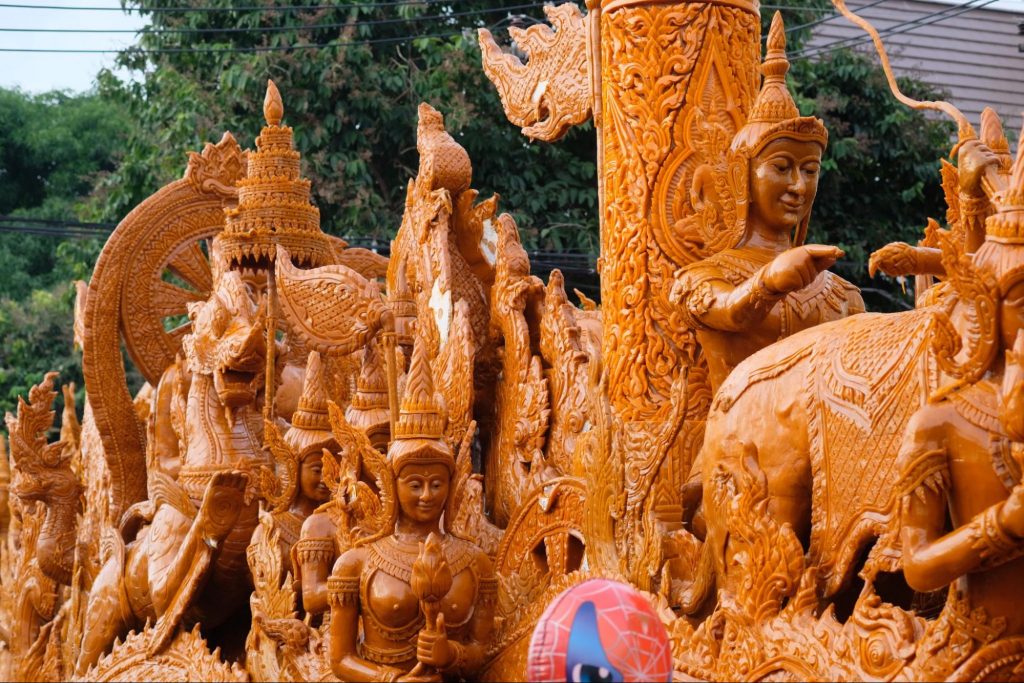 Khao Phansa (July)